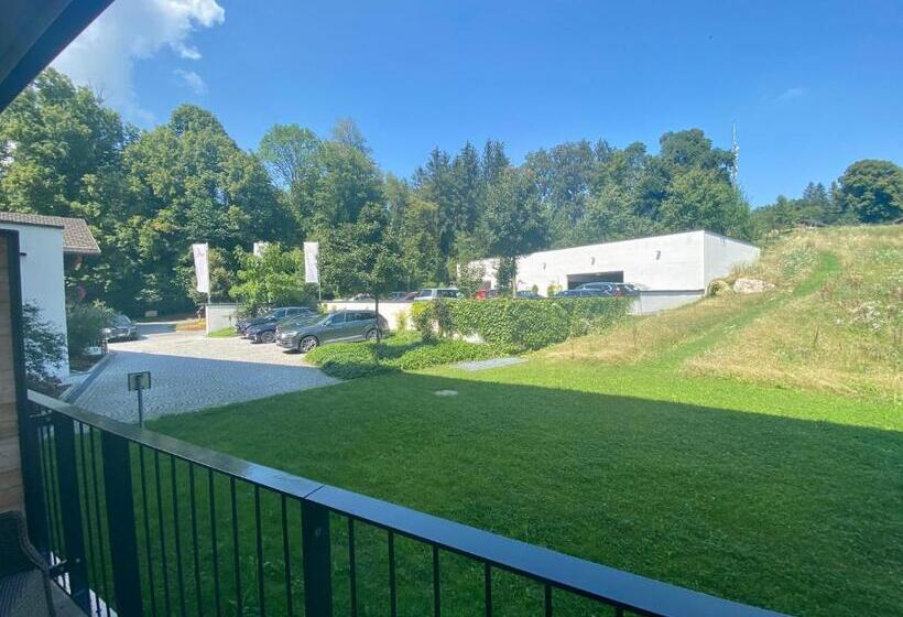 Номер Стандарт с Балконом, Klosterhof – Alpine Hideaway & Spa