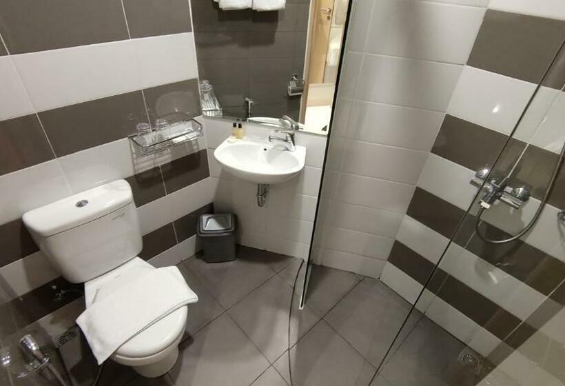 Habitació Triple Estàndard, Agogo Downtown Hotel Surabaya