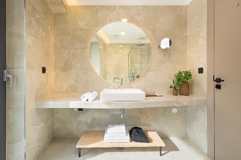 سوییت جونیور با بالکن, Boutique Hotel Porto