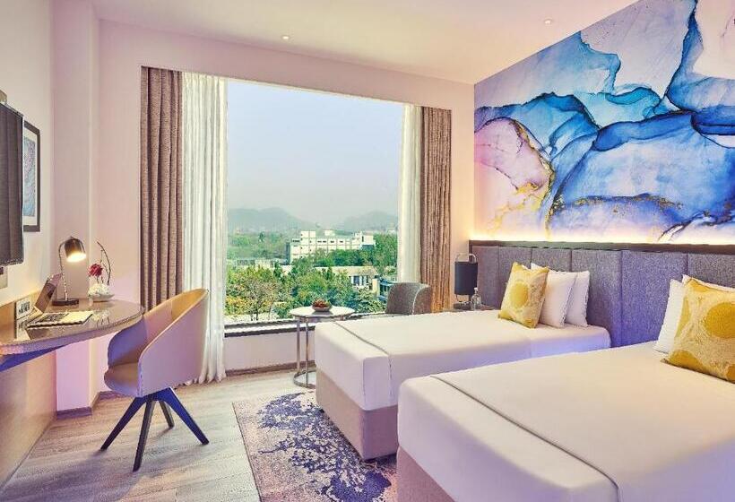 Номер Superior, Vivanta Navi Mumbai Turbhe