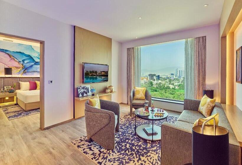 Люкс, Vivanta Navi Mumbai Turbhe