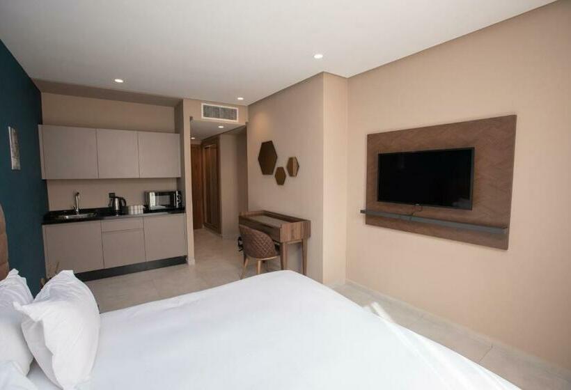 سوئیت جونیور با تراس, Address Hotel Casablanca