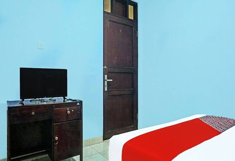Delüks Oda, J&b Rooms Tomang Jakarta Mitra Reddoorz