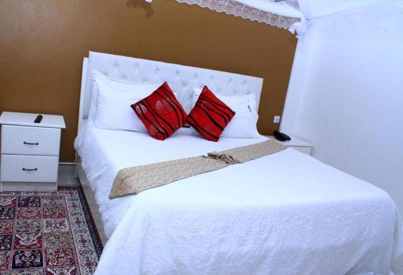 سوییت لوکس, Garden Courts Hotel Masaka