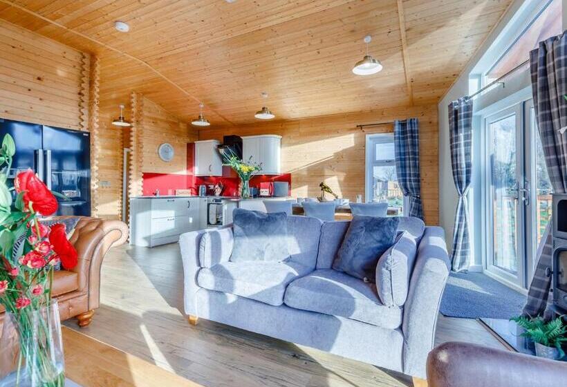 Дом 3 Спальни, Gadlas Park Holiday Cabins