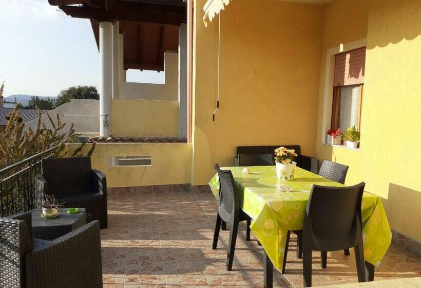 スタンダードルーム, B&b Anna