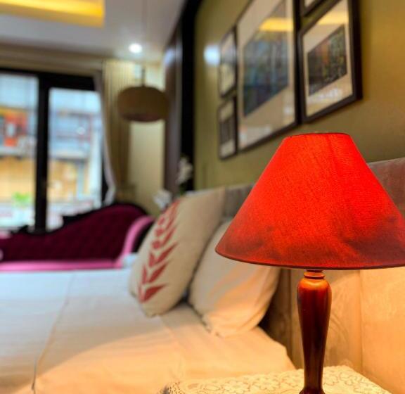 اتاق استاندارد با بالکن, Art Hotel Ha Noi