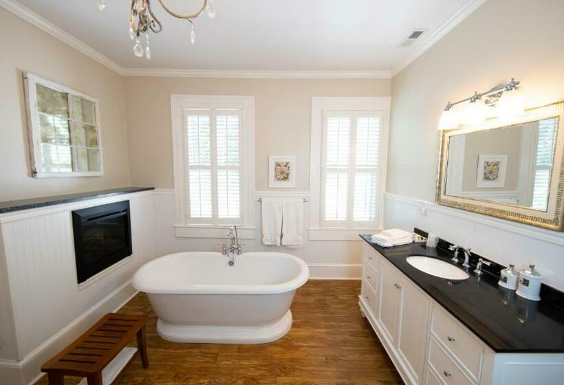 Номер Стандарт, The Edenton Collection Captain S Quarters Inn