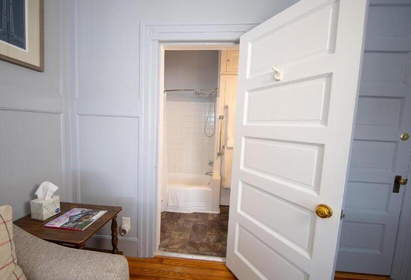 Номер Стандарт, The Edenton Collection Captain S Quarters Inn