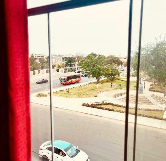 Номер Стандарт, Hospedaje Nápoles