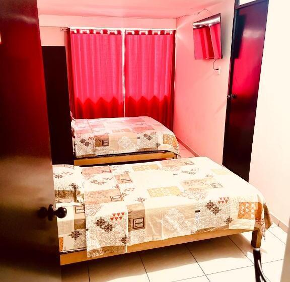 Номер Стандарт, Hospedaje Nápoles