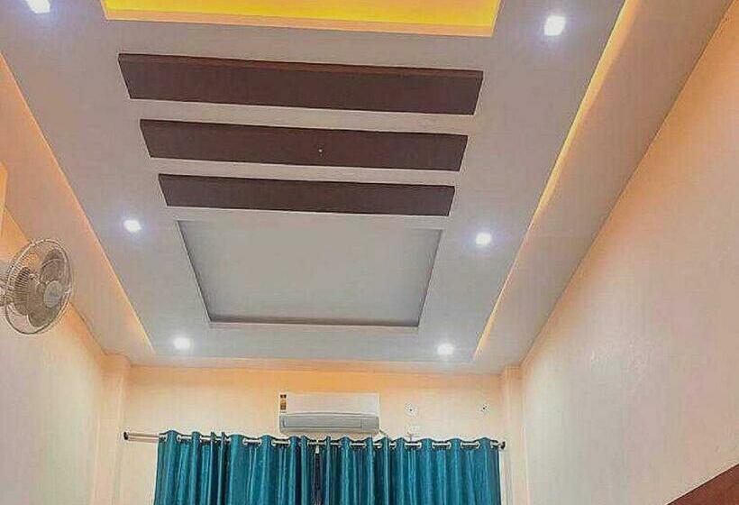 Трехместный Номер Классика, Town Inn