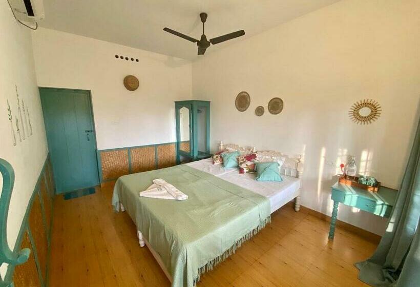 اتاق اساندارد با چشم‌انداز جانبی به دریا, Petit Ana Beach Retreat