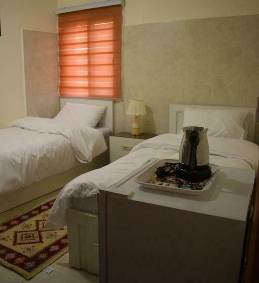 اتاق استاندارد, Rose City Inn