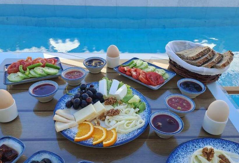Deniz Manzaralı Balkonlu Delüks Oda, Bahar Butik Otel
