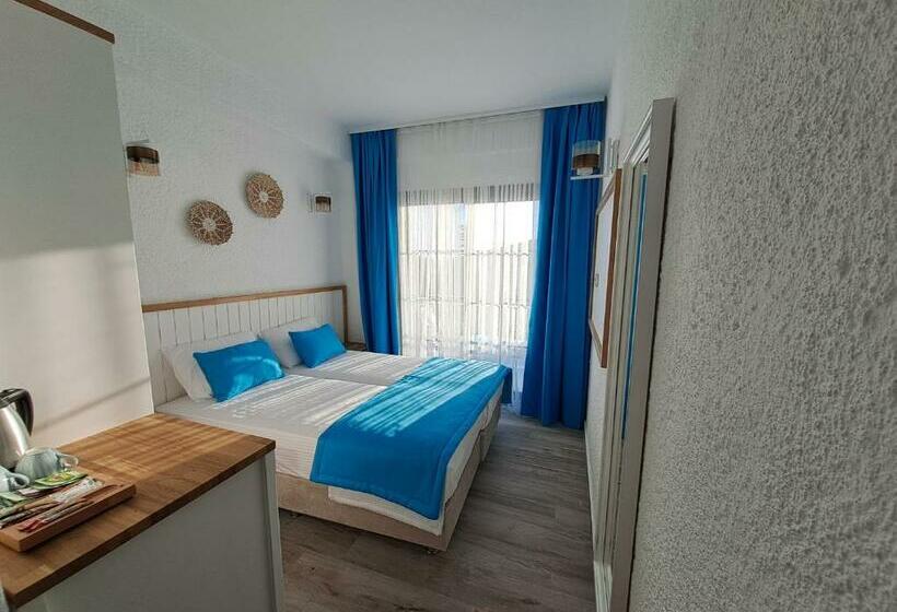 Deniz Manzaralı Balkonlu Delüks Oda, Bahar Butik Otel