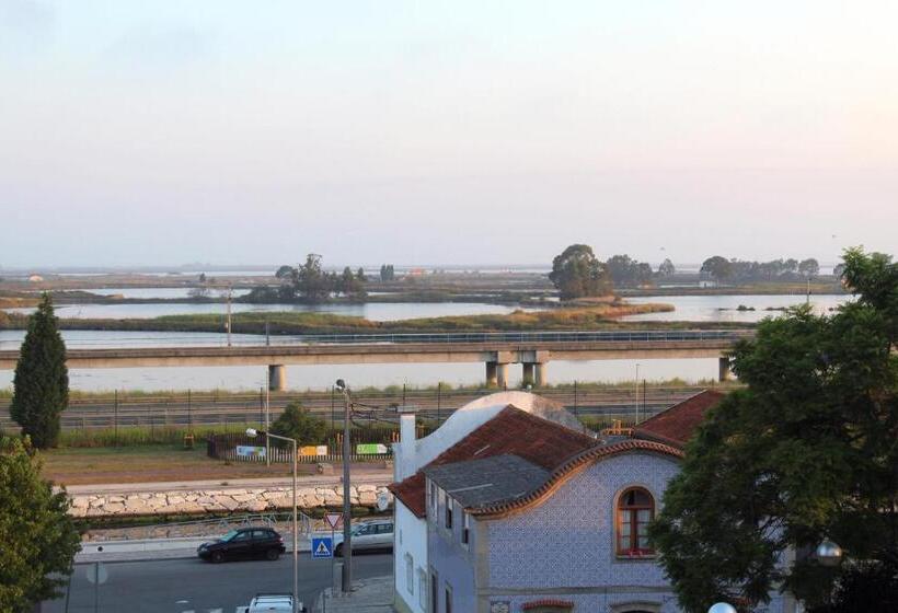 اتاق استاندارد با سرویس بهداشتی مشترک, Aveiro House
