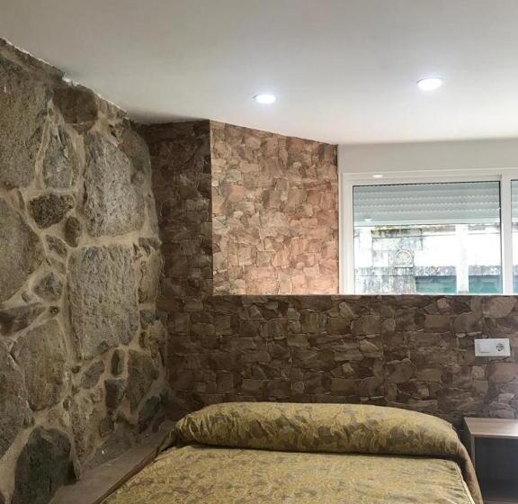 اتاق استاندارد, A Casa De Santos
