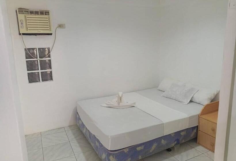 Семейный Номер Вид на Сад, Dosdos Guest House