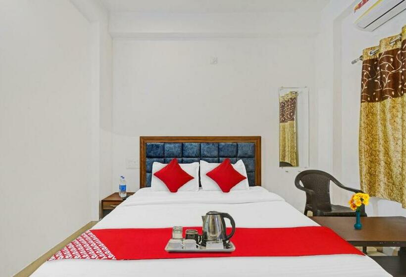 트리플 클래식 룸, Flagship Hotel Padharo Saa