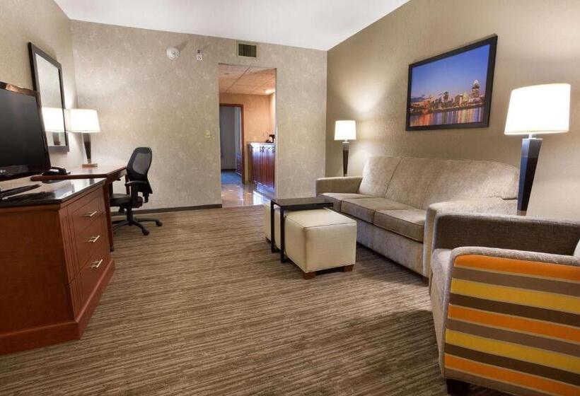 套房, Drury Inn & Suites Cincinnati Sharonville