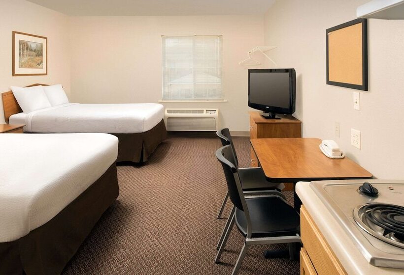 带2个双人床的标准工作室, Woodspring Suites Junction City