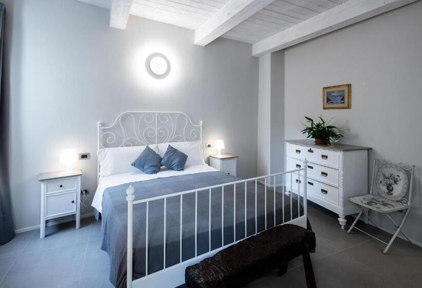 スタンダードルーム, A Casa Di Biagio