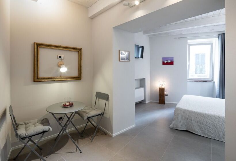 スタンダードルーム, A Casa Di Biagio