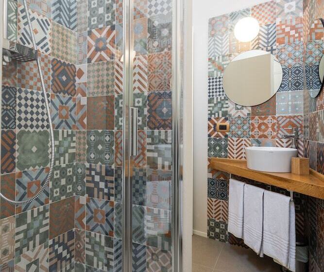 スタンダードルーム, A Casa Di Biagio