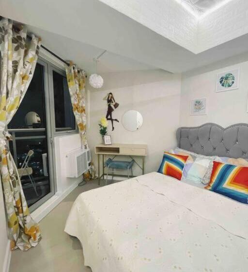 Студио Стандарт с Видом, Azure North Monaco Tower Unit 2114