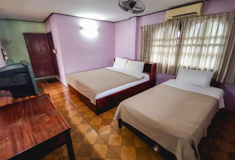 Номер Стандарт Трехместный, Sabaydee Guesthouse
