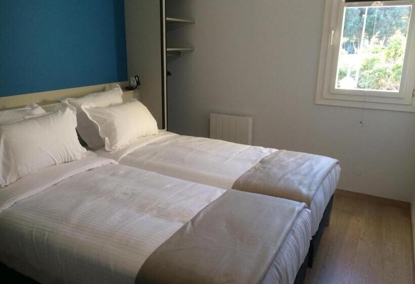 Номер Стандарт, Hôtel Azur
