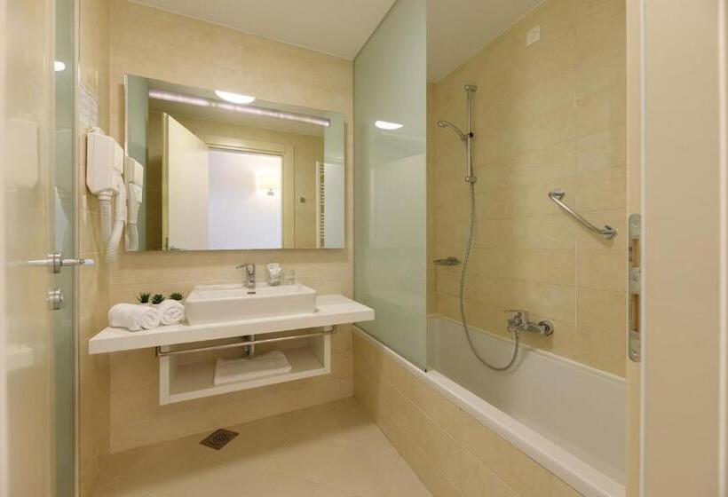 اتاق خانوادگی, Family Hotel Adria   All Inclusive