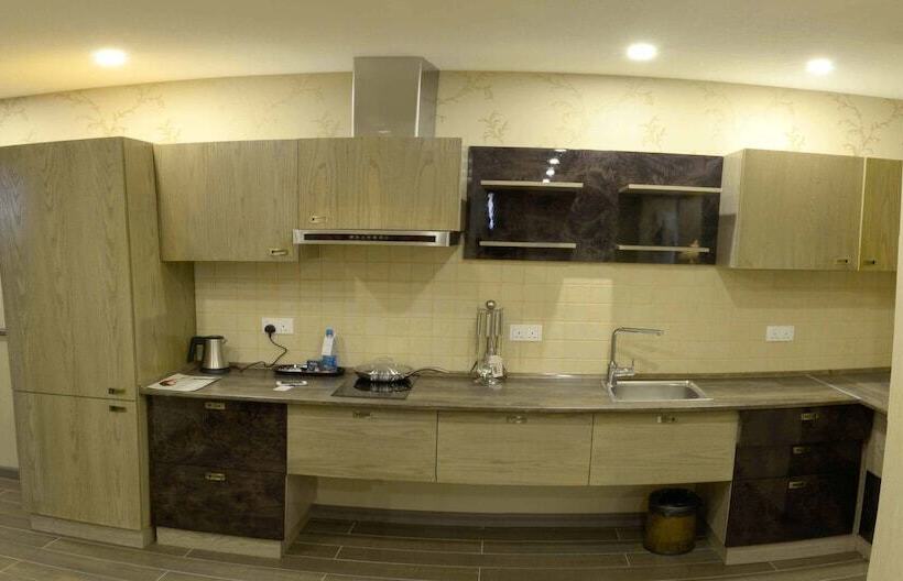 小型套房, Ramada By Wyndham Bishkek Centre