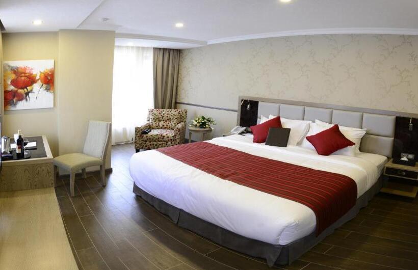 高级大房间, Ramada By Wyndham Bishkek Centre