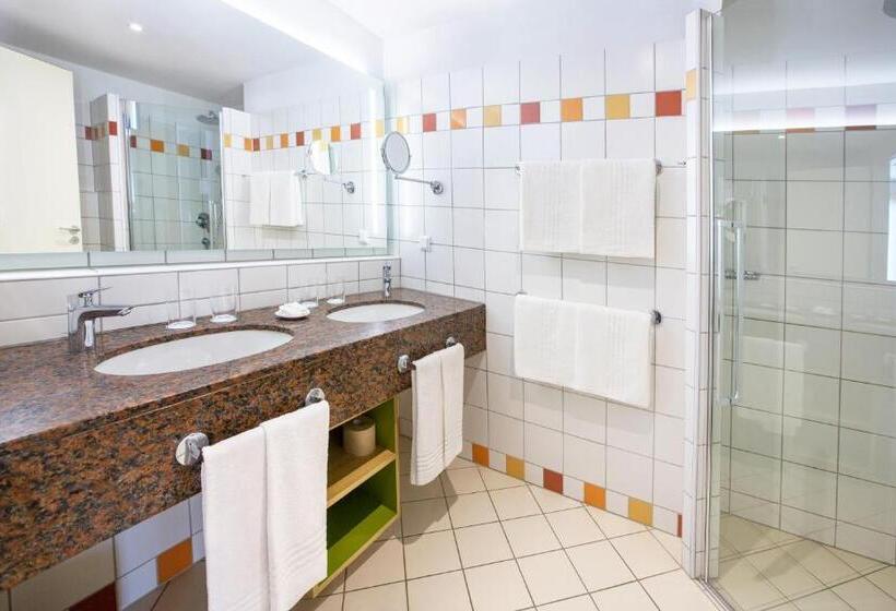 Номер Стандарт Трехместный, Robinson Apulia  All Inclusive