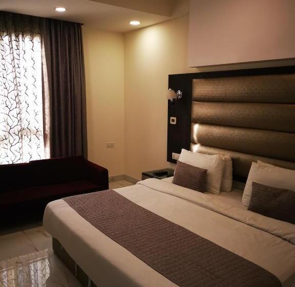 Quarto Superior Individual, Pk Residency