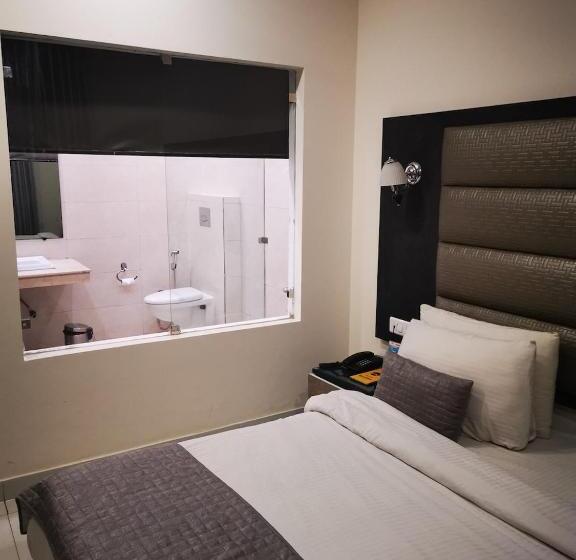 Номер Deluxe Кровать Кинг, Pk Residency