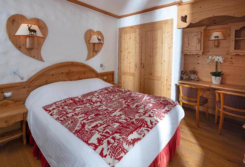 سوئیت جونیور خانوادگی, Chalethôtel Neige Et Roc, The Originals Relais