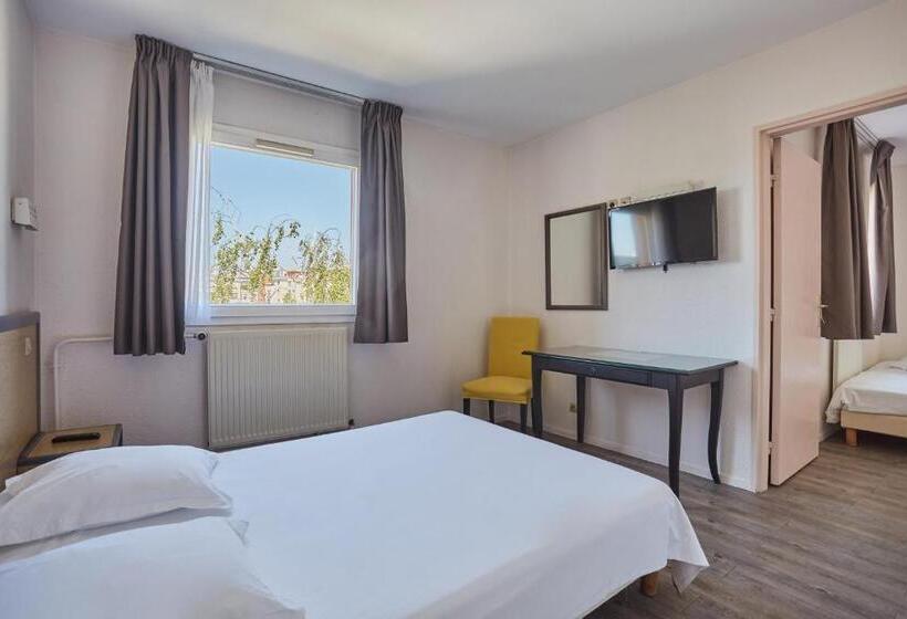 Семейный Номер, Hôtel Cinépole   Proche Paris