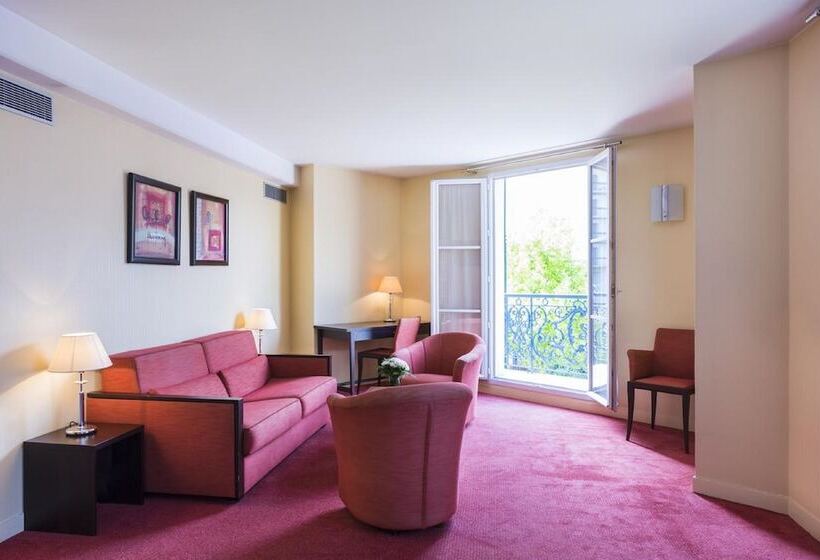 Люкс, Le Plessis Grand