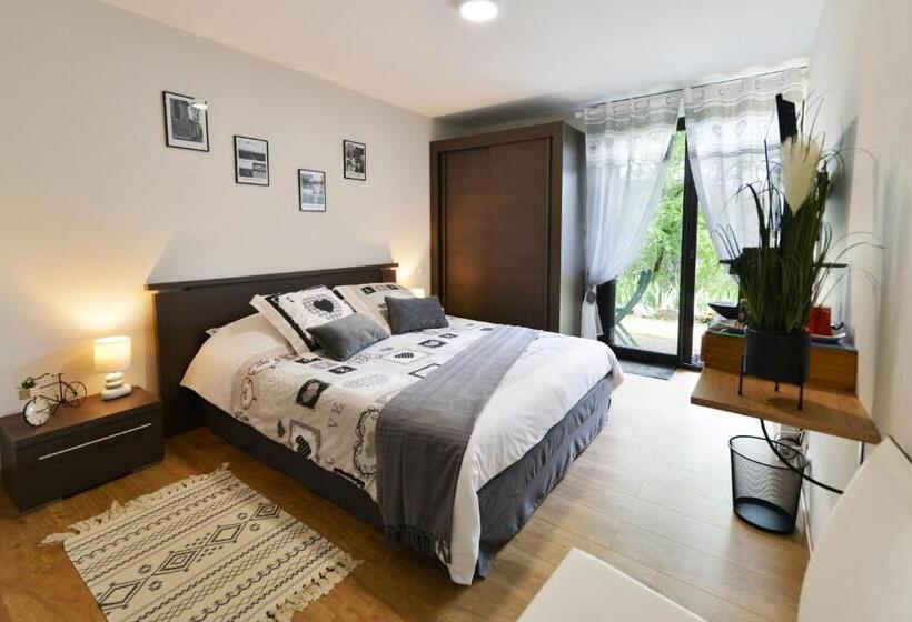 Номер Стандарт, Chambres Et Table D Hotes Du Calvaire