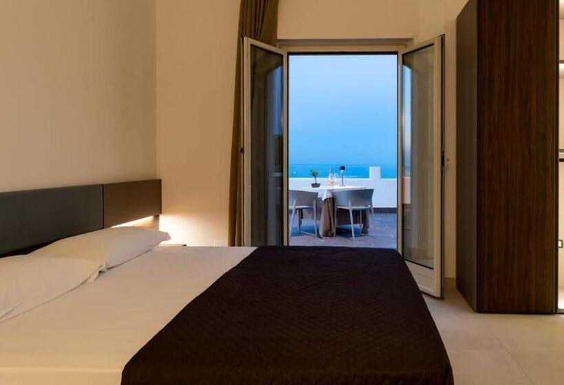 اتاق استاندارد با چشم‌انداز باغ, Terrazza Sul Mare