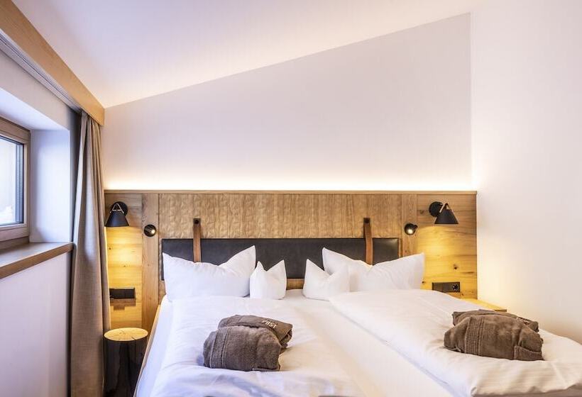 Полулюкс, Alpen Hotel Post