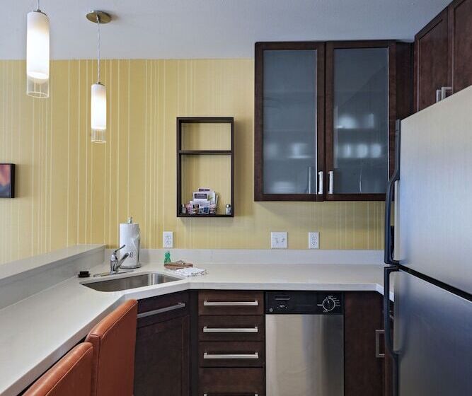 스탠다드 스튜디오, Residence Inn By Marriott Omaha West