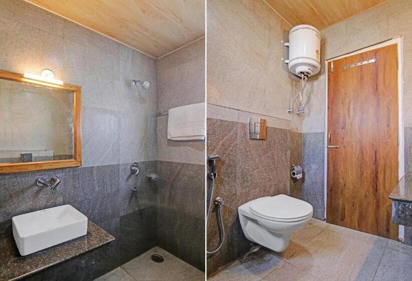 Трехместный Номер Deluxe, Fabhotel Outhills