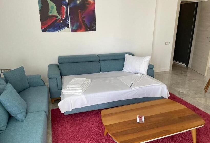 آپارتمان 1 خوابه با چشم‌انداز دریا, White Tower Apartament Privat Mamaia 504