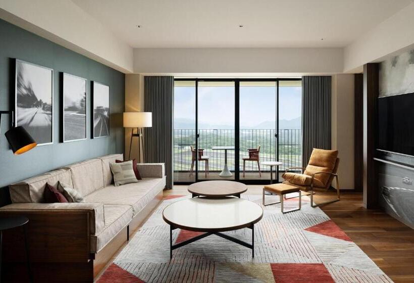 Люкс Кровать Кинг, Fuji Speedway Hotel, In The Unbound Collection By Hyatt