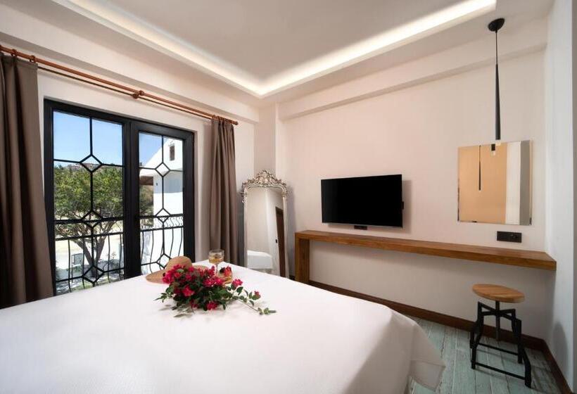 اتاق لوکس با بالکن, Meli̇tya Hotels Gökçeada