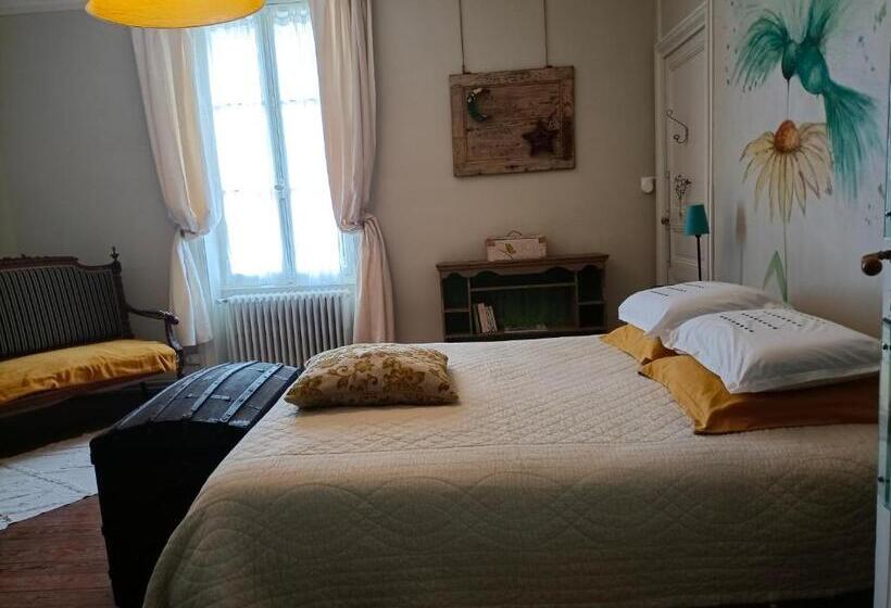 Четырехместный Номер Стандарт, Château D Arfeuilles Chambres Et Tables D Hôtes